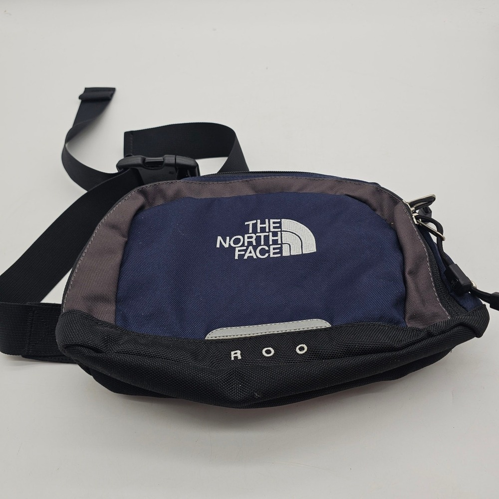 The North Face ROO Fanny Pack Cross Body Bag Travel Hiking Travel Navy Gray